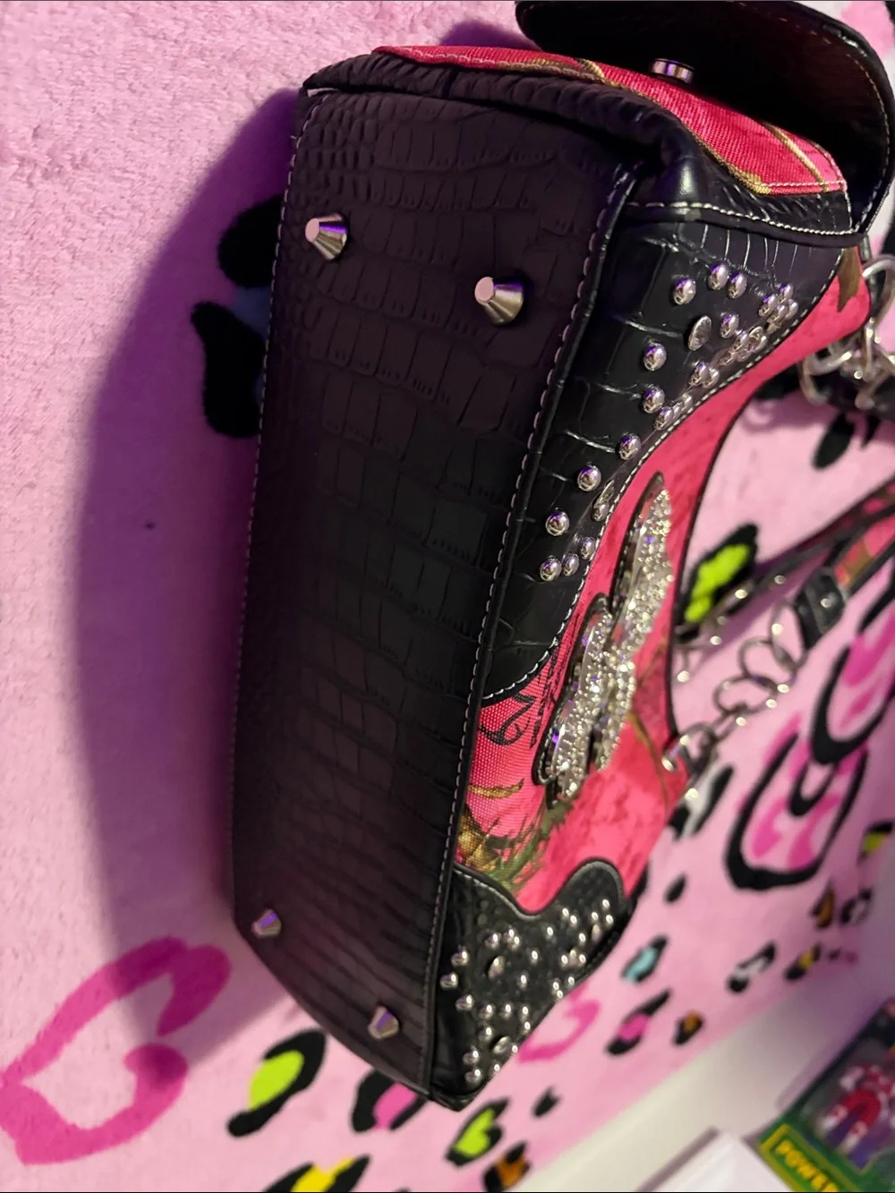 Realtree Pink Fleur-de-Lis Rhinestone Shoulder Bag with Black Trim